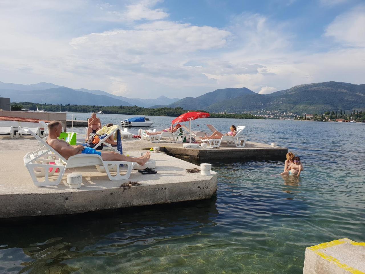 Apartments Klakor Ps Tivat Exteriör bild