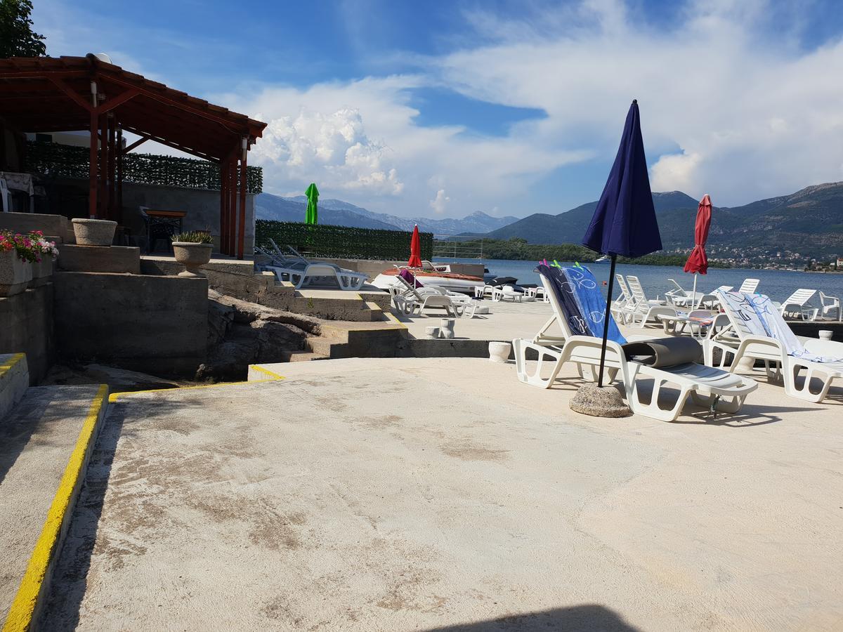 Apartments Klakor Ps Tivat Exteriör bild