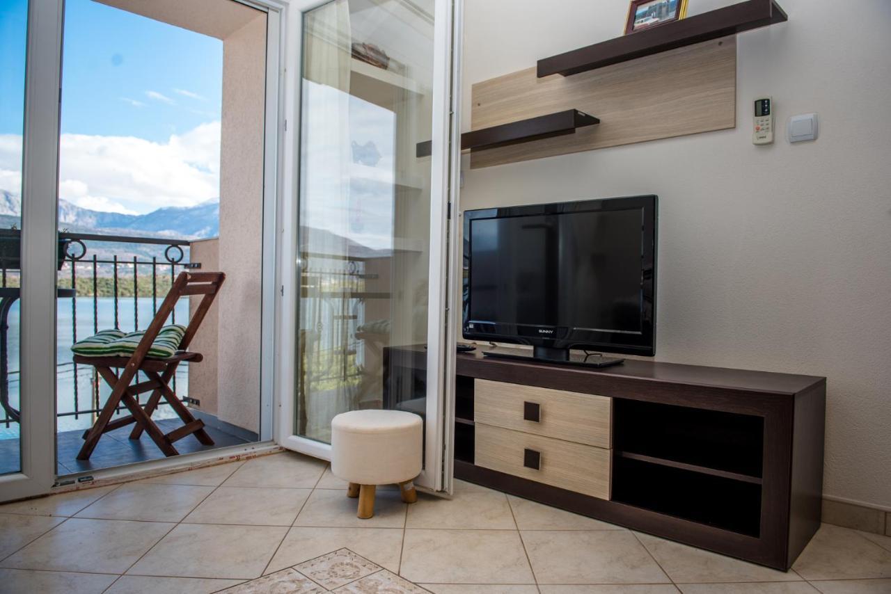 Apartments Klakor Ps Tivat Exteriör bild