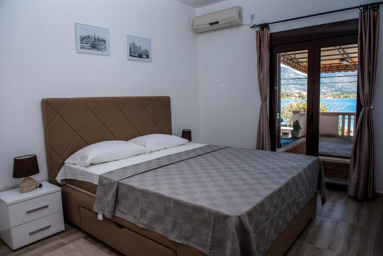Apartments Klakor Ps Tivat Exteriör bild