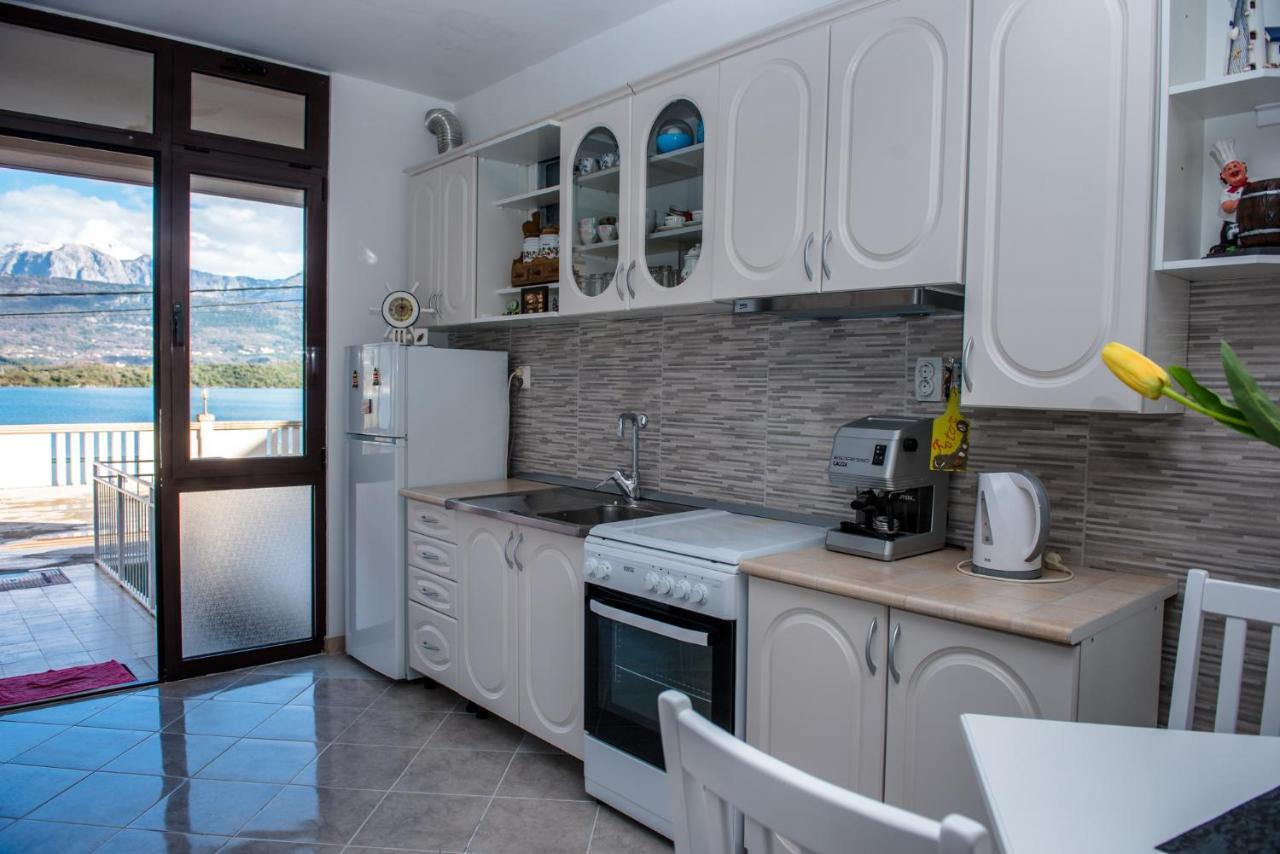 Apartments Klakor Ps Tivat Exteriör bild