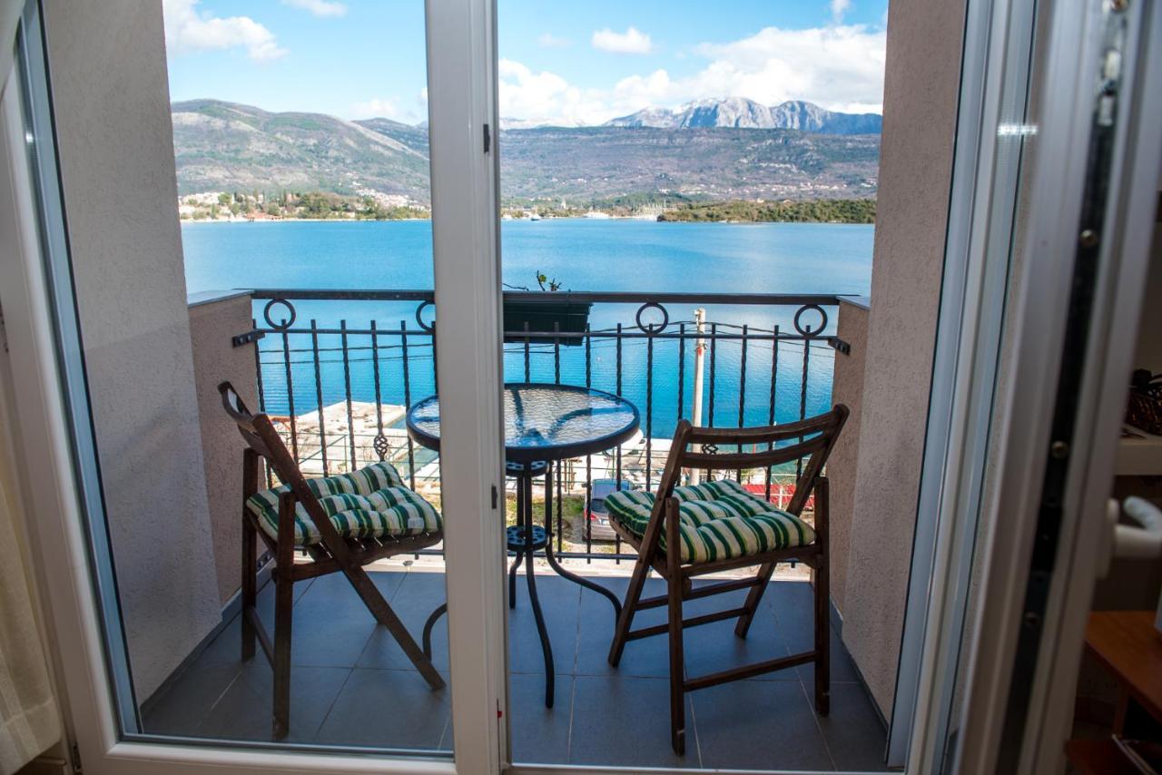 Apartments Klakor Ps Tivat Exteriör bild