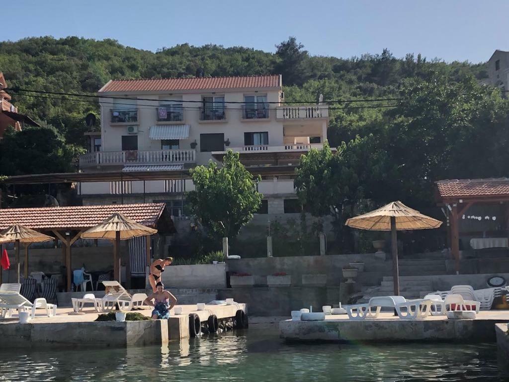 Apartments Klakor Ps Tivat Exteriör bild
